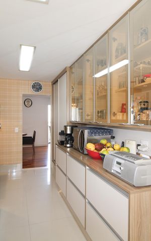 Apartamento à venda com 155m², 3 quartos e 3 vagas Apartamento à venda com 155m², 3 quartos e 3 vagasCozinha