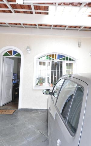 Casa à venda com 145m², 3 quartos e 2 vagasGaragem