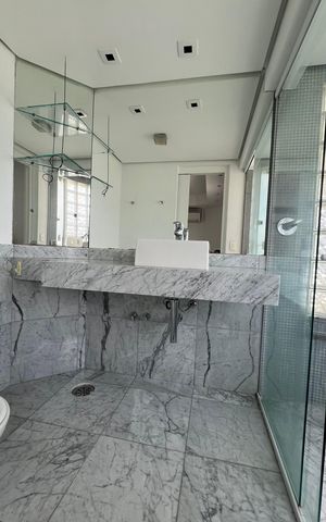 Apartamento à venda com 150m², 1 quarto e 2 vagasBanheiro da Suíte