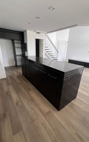 Apartamento à venda com 150m², 1 quarto e 2 vagasSala/Cozinha