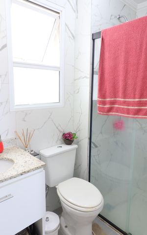 Apartamento à venda com 57m², 2 quartos e 1 vagaBanheiro da Suíte 1