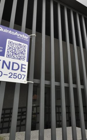 Apartamento à venda com 42m², 2 quartos e sem vagaFachada