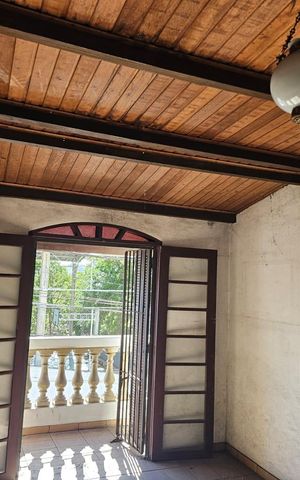 Casa à venda com 304m², 5 quartos e 2 vagas Casa à venda com 304m², 5 quartos e 2 vagasQuarto