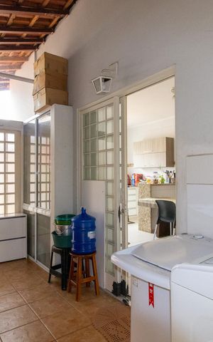 Casa à venda com 96m², 2 quartos e 3 vagas Casa à venda com 96m², 2 quartos e 3 vagasÁrea externa
