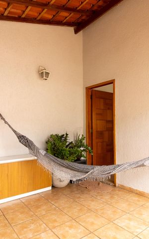 Casa à venda com 96m², 2 quartos e 3 vagas Casa à venda com 96m², 2 quartos e 3 vagasÁrea externa
