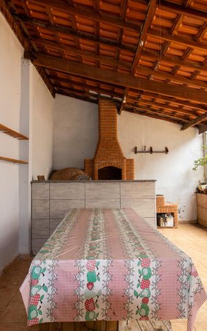 Casa à venda com 96m², 2 quartos e 3 vagas