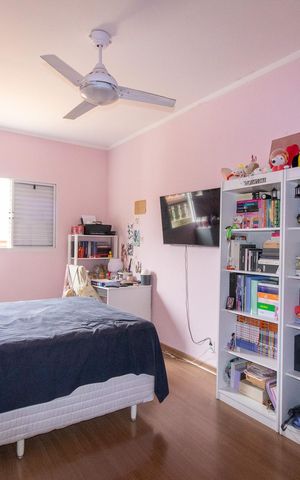 Casa à venda com 96m², 2 quartos e 3 vagas Casa à venda com 96m², 2 quartos e 3 vagasQuarto 2
