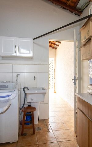 Casa à venda com 96m², 2 quartos e 3 vagas Casa à venda com 96m², 2 quartos e 3 vagasÁrea externa