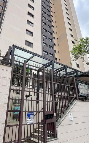 Apartamento à venda com 130m², 3 quartos e 2 vagasFachada + plaquinha