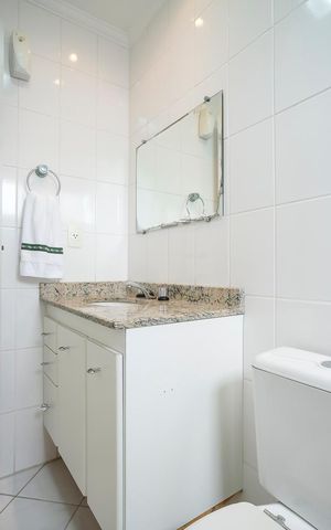 Apartamento à venda com 130m², 3 quartos e 2 vagasBanheiro da suíte 3