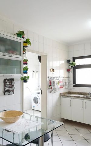 Apartamento à venda com 130m², 3 quartos e 2 vagasCozinha