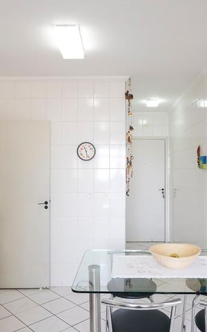 Apartamento à venda com 130m², 3 quartos e 2 vagasCozinha