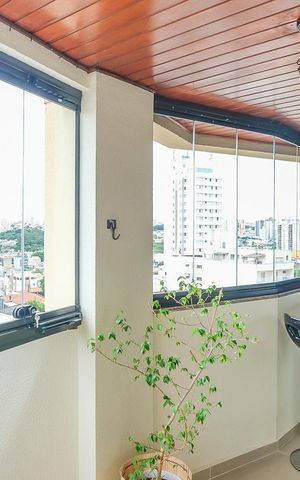 Apartamento à venda com 130m², 3 quartos e 2 vagasVaranda