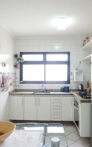 Apartamento à venda com 130m², 3 quartos e 2 vagasCozinha