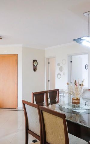 Apartamento à venda com 130m², 3 quartos e 2 vagasSala