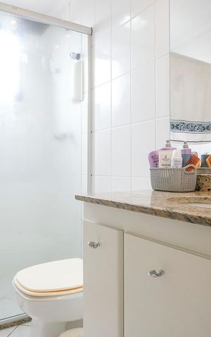 Apartamento à venda com 130m², 3 quartos e 2 vagasBanheiro da suíte 2