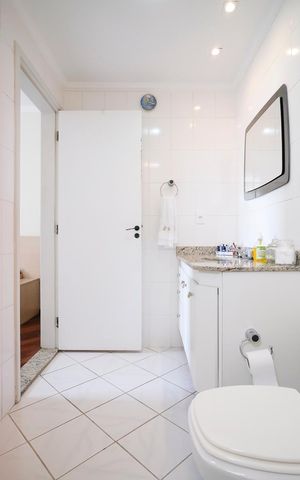 Apartamento à venda com 130m², 3 quartos e 2 vagasBanheiro da suíte 1
