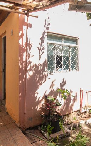 Casa à venda com 70m², 2 quartos e 2 vagasQuintal
