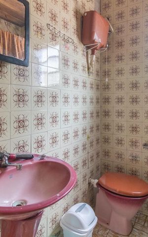 Casa à venda com 70m², 2 quartos e 2 vagasBanheiro