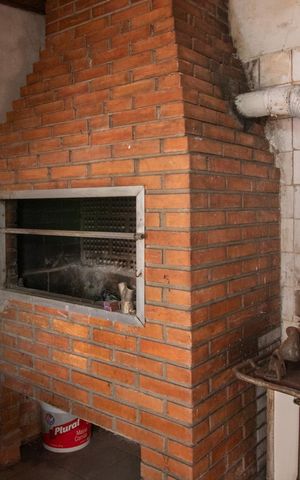 Casa à venda com 70m², 2 quartos e 2 vagasChurrasqueira