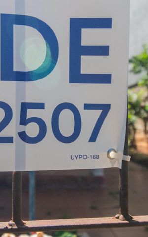 Casa à venda com 70m², 2 quartos e 2 vagasPlaca