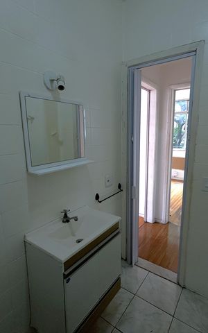 Apartamento à venda com 55m², 2 quartos e sem vagaBanheiro
