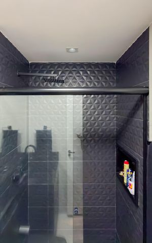 Apartamento à venda com 55m², 2 quartos e 1 vaga Apartamento à venda com 55m², 2 quartos e 1 vagaBanheiro da Suíte
