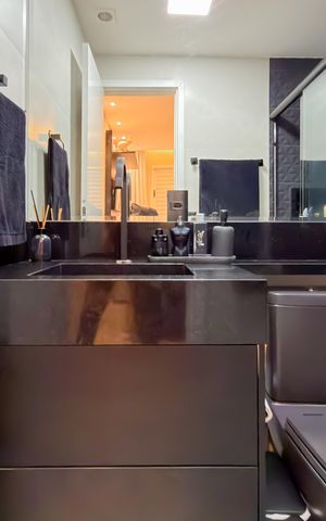 Apartamento à venda com 55m², 2 quartos e 1 vaga Apartamento à venda com 55m², 2 quartos e 1 vagaBanheiro da Suíte