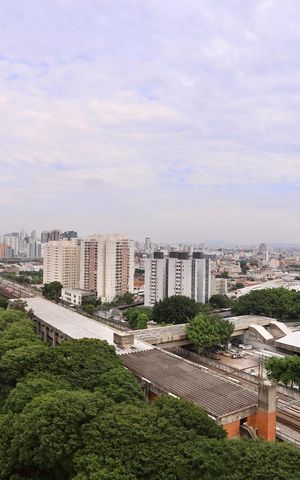 Apartamento à venda com 48m², 2 quartos e 1 vaga Apartamento à venda com 48m², 2 quartos e 1 vagaVista da Sacada