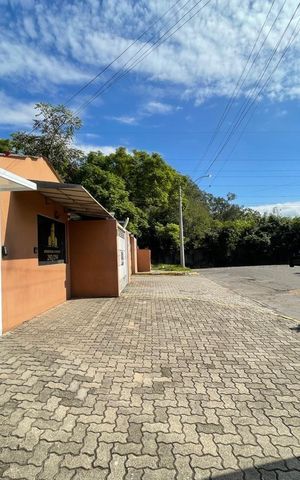 Apartamento à venda com 50m², 2 quartos e 1 vaga Apartamento à venda com 50m², 2 quartos e 1 vagaPlaca Instalada em 04/05/2026 - Cod.UAIE-195