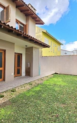 Casa à venda com 150m², 3 quartos e 2 vagas Casa à venda com 150m², 3 quartos e 2 vagasÁrea Externa