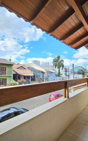 Casa à venda com 150m², 3 quartos e 2 vagas Casa à venda com 150m², 3 quartos e 2 vagasÁrea Externa