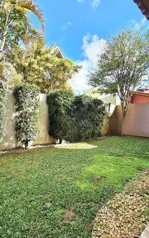 Casa à venda com 150m², 3 quartos e 2 vagas Casa à venda com 150m², 3 quartos e 2 vagasÁrea Externa