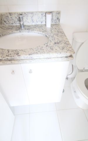 Apartamento para alugar com 79m², 2 quartos e 2 vagasBanheiro 