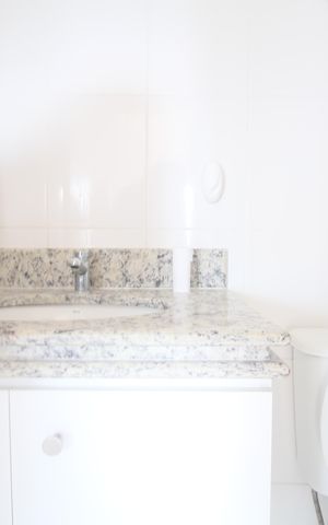 Apartamento para alugar com 79m², 2 quartos e 2 vagasBanheiro 