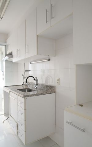 Apartamento para alugar com 79m², 2 quartos e 2 vagasCozinha - Armários