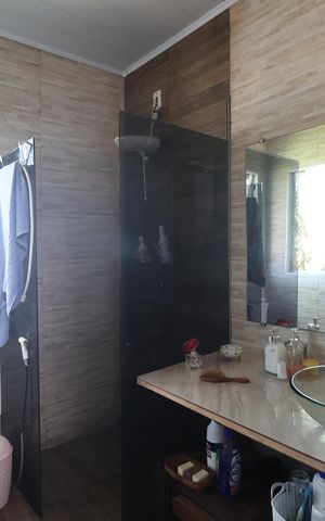 Casa à venda com 484m², 5 quartos e 3 vagasBanheiro/casa 2