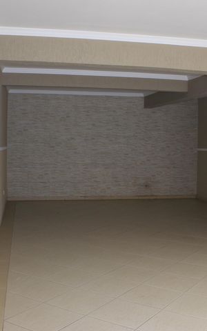 Casa à venda com 280m², 3 quartos e 3 vagasGaragem 