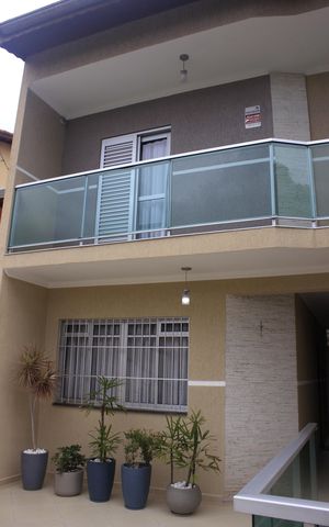 Casa à venda com 280m², 3 quartos e 3 vagasQuintal e fachada