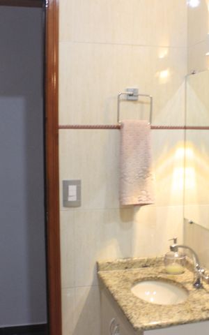 Casa à venda com 280m², 3 quartos e 3 vagasBanheiro social 2