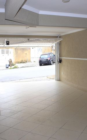 Casa à venda com 280m², 3 quartos e 3 vagasGaragem 