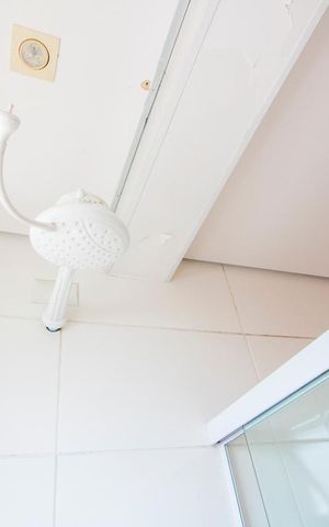 Apartamento para alugar com 118m², 2 quartos e 2 vagas Apartamento para alugar com 118m², 2 quartos e 2 vagasBanheiro do quarto 1