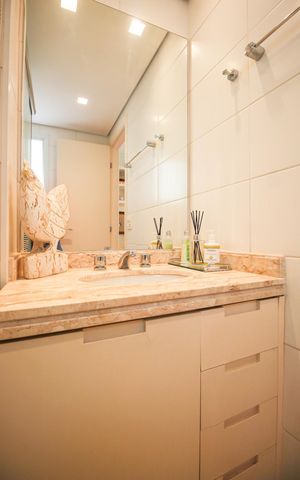 Apartamento à venda com 129m², 3 quartos e 3 vagasBanheiro da Suíte 1