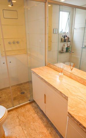 Apartamento à venda com 129m², 3 quartos e 3 vagasBanheiro da Suíte 2