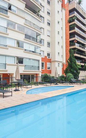 Apartamento à venda com 129m², 3 quartos e 3 vagasÁrea comum - Piscina