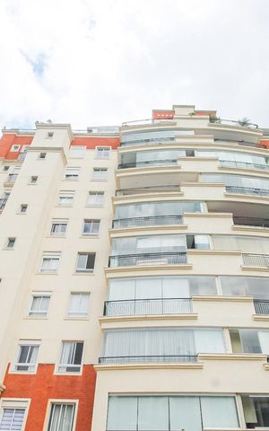 Apartamento à venda com 129m², 3 quartos e 3 vagasFachada