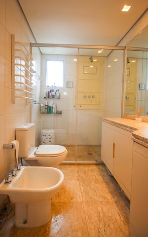 Apartamento à venda com 129m², 3 quartos e 3 vagasBanheiro da Suíte 2