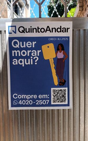 Casa à venda com 180m², 4 quartos e 2 vagas Casa à venda com 180m², 4 quartos e 2 vagasPlaca