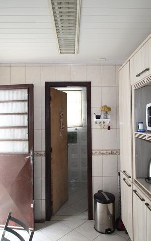 Casa à venda com 156m², 5 quartos e 4 vagasCozinha
