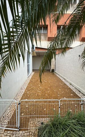 Casa para alugar com 238m², 4 quartos e 4 vagas
